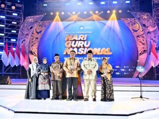 Guru Hebat Indonesia Kuat: Kisah 3 Penerima Anugerah Guru Indonesia 2025
