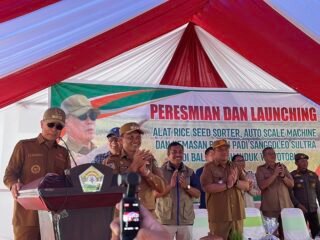 Dorong Ketersediaan Benih Unggul. Gubernur Sultra Andi Sumangerukka Resmikan Mesin dan Kemasan Benih “Sanggoleo Sultra”