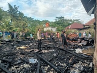 Diduga Korsleting Listrik Dari Dapur, Satu Unit Rumah Di Tongauna Utara Kabupaten Konawe Ludes Terbakar