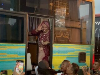 Wabup Syamsul Sabut Kepulangan Jama'ah Haji Asal Konawe di Mesjid Agung Babussalam