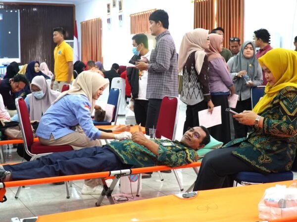 Peringati Hari Anti Narkotika Internasional. Puluhan ASN Pemkab Konawe Ikuti Kegiatan Donor Darah